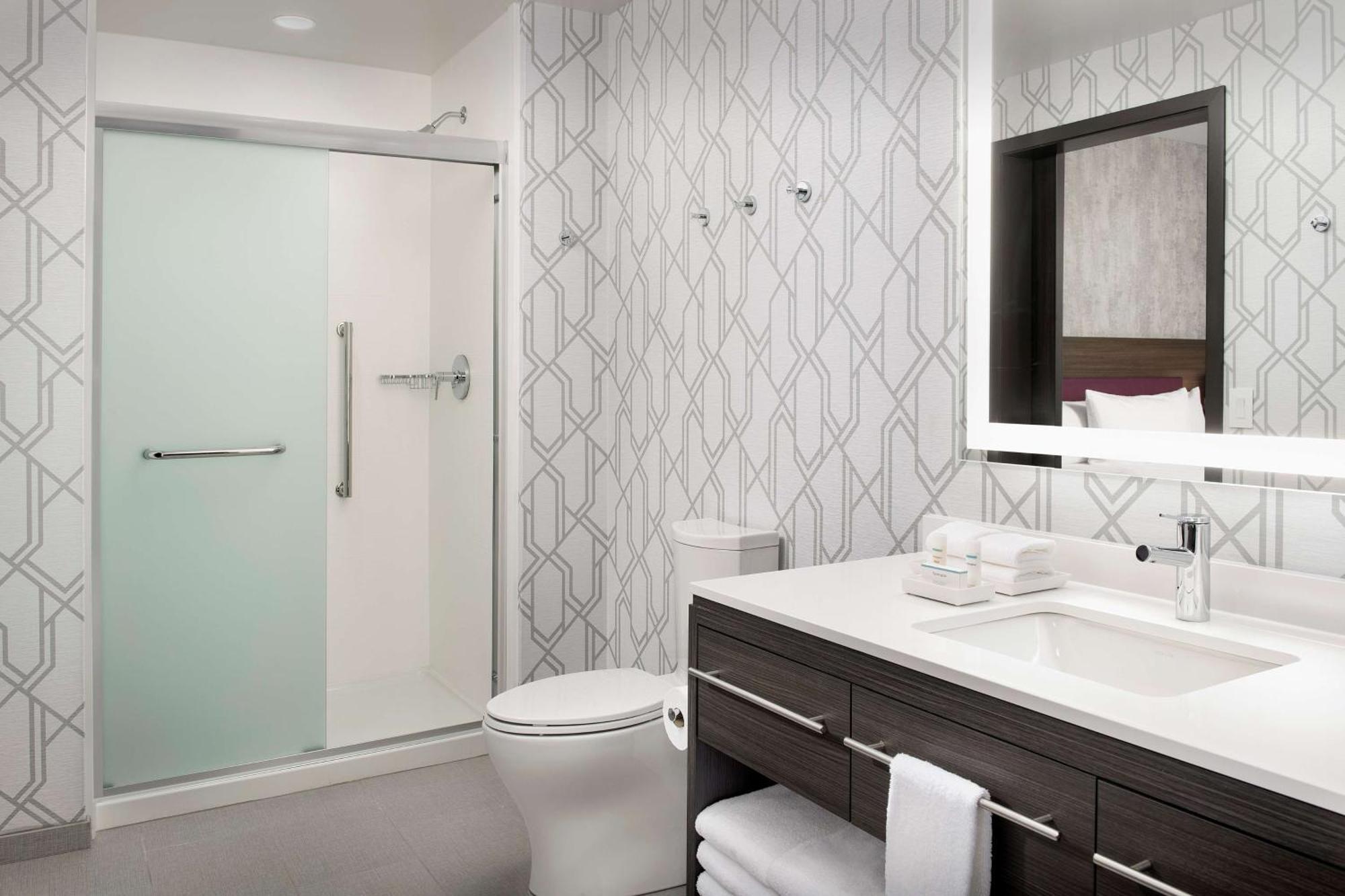 Home2 Suites By Hilton Denver Central Park Экстерьер фото