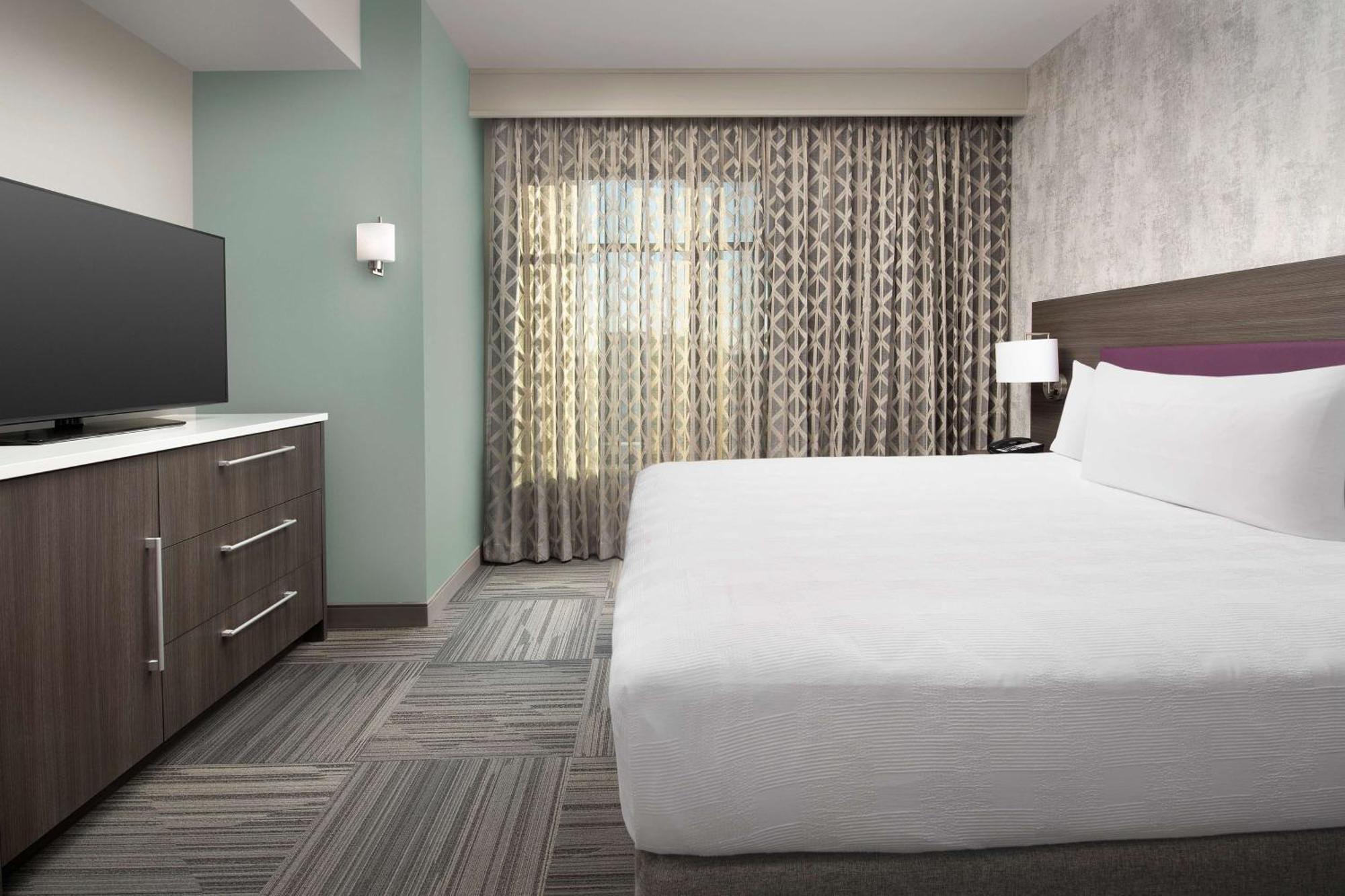 Home2 Suites By Hilton Denver Central Park Экстерьер фото