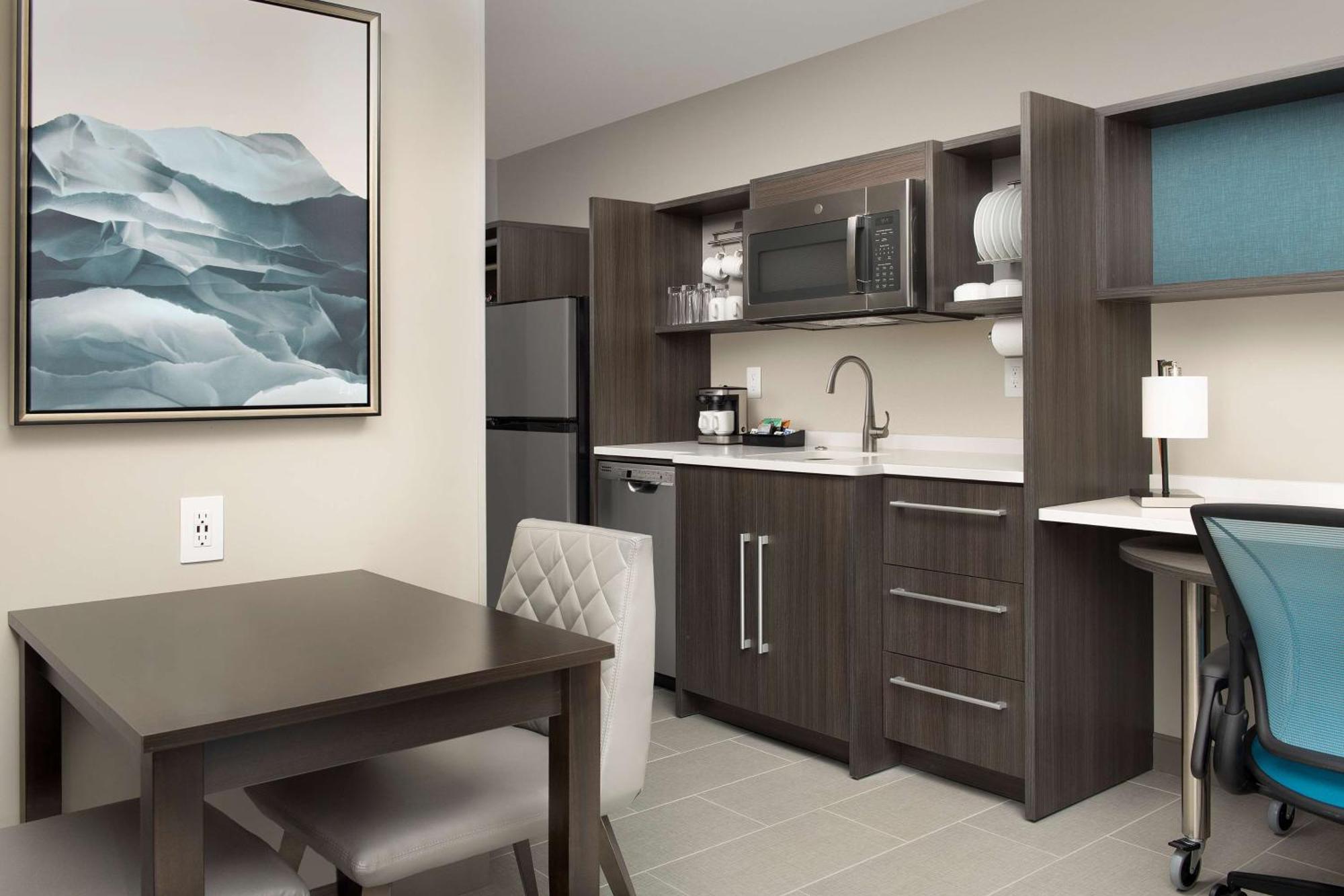 Home2 Suites By Hilton Denver Central Park Экстерьер фото