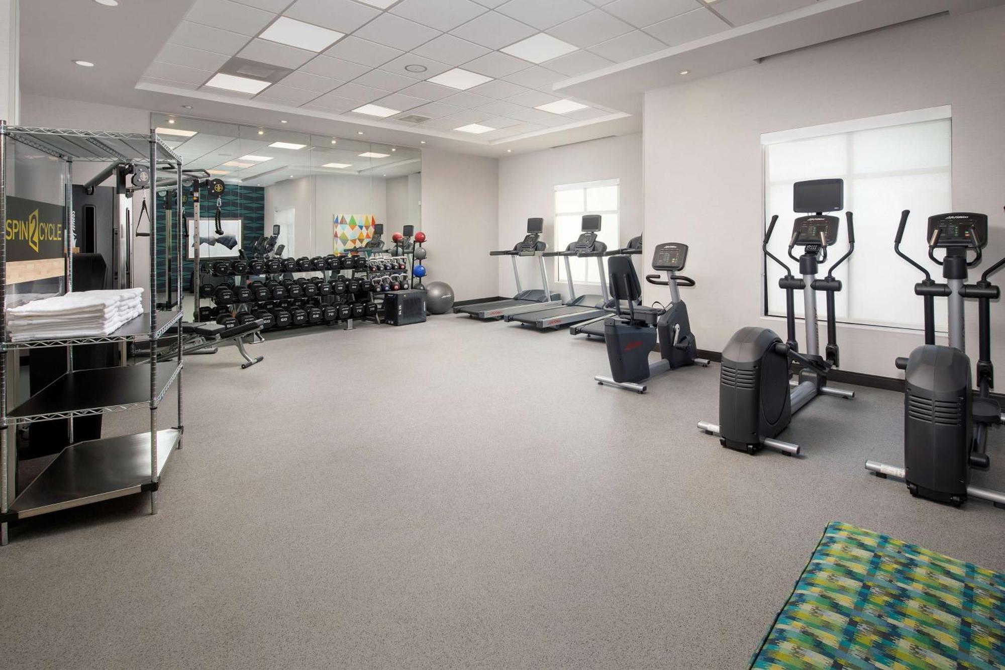 Home2 Suites By Hilton Denver Central Park Экстерьер фото